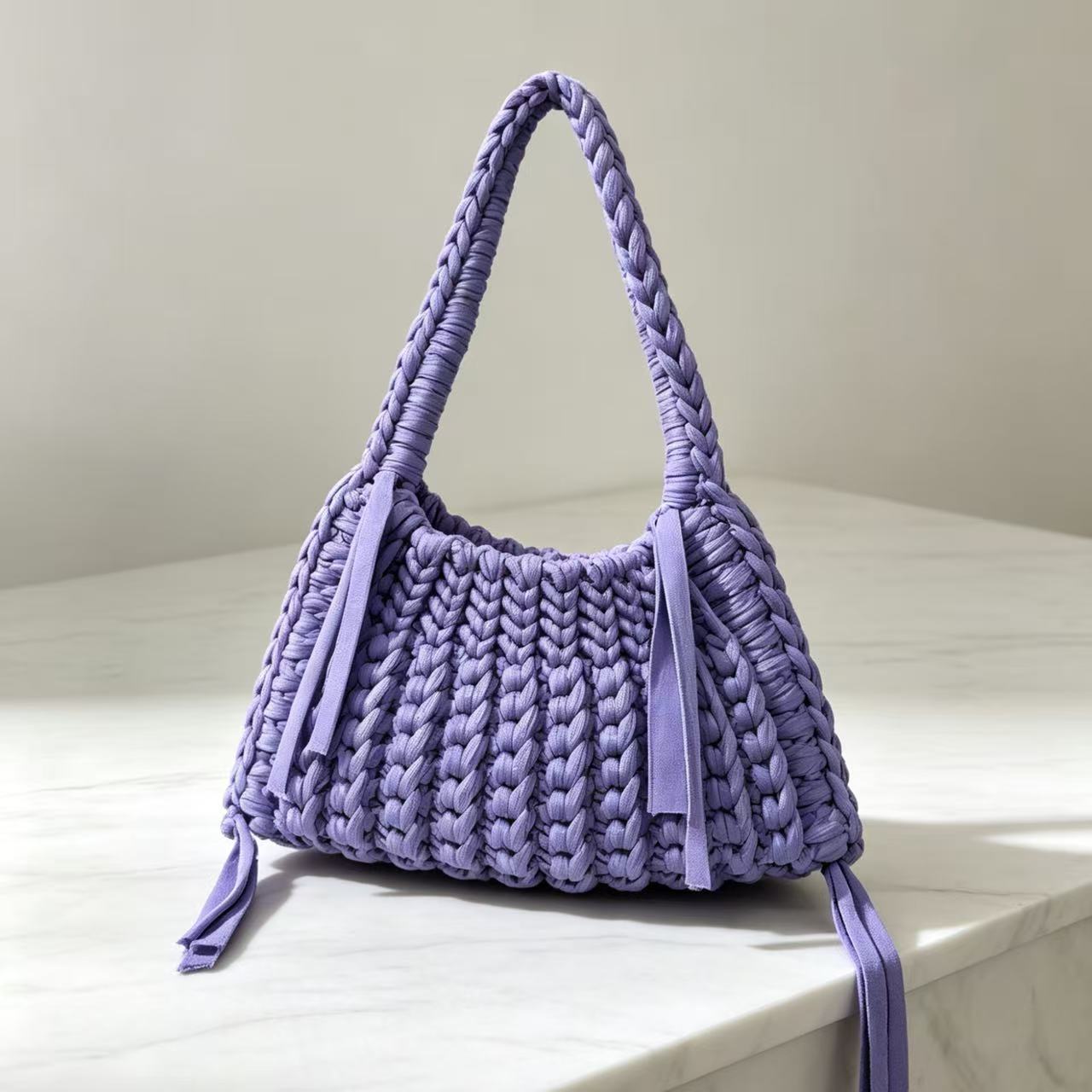 Women's Handbag with a Fashion - đánh giá và giá Interior Design Open Space